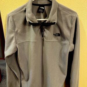 North face men’s fleece. Mens size small.